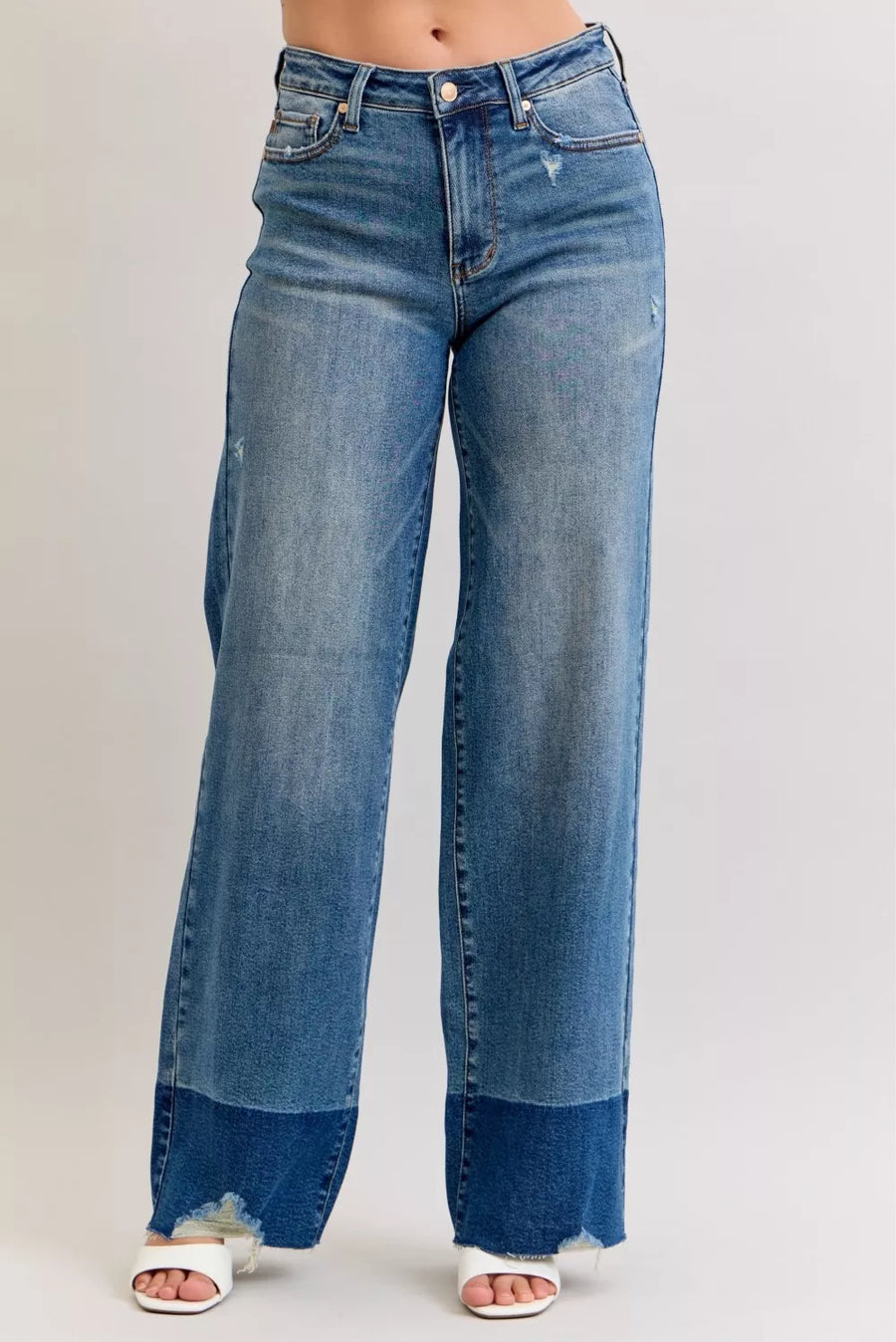 WOMEN’S STYLE